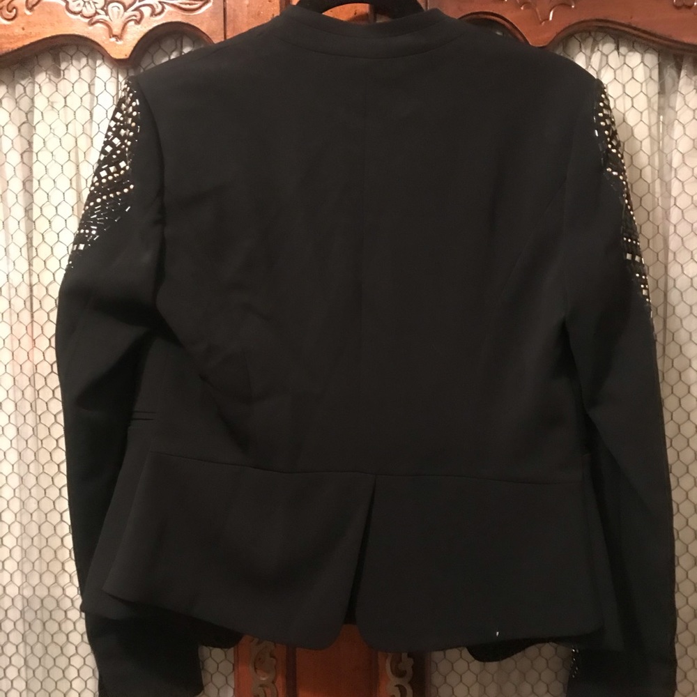 Cache Jacket - Picture 3 of 5